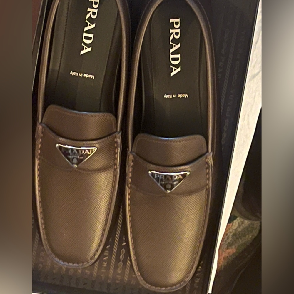 Prada Saffiano Drivers Men’s Brown: Shoes are Prada size 10.5 = US size 11.5 NIB